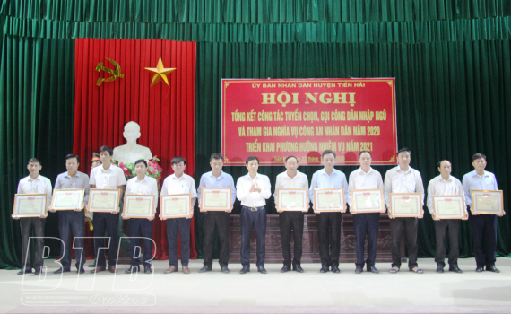 Tiền Hải tổng kết công tác tuyển chọn, gọi công dân nhập ngũ