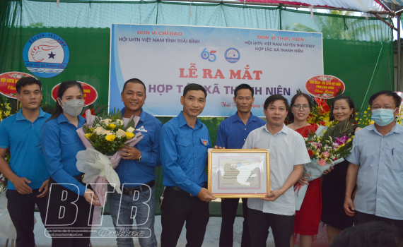 Ra mắt HTX Thanh ni&ecirc;n nu&ocirc;i trồng thủy sản v&agrave; dịch vụ thương mại Tiến Đạt