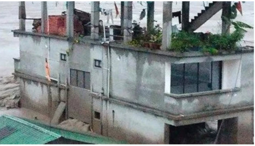 10 người thiệt mạng v&agrave; hơn 80 người mất t&iacute;ch do lũ qu&eacute;t tại Ấn Độ