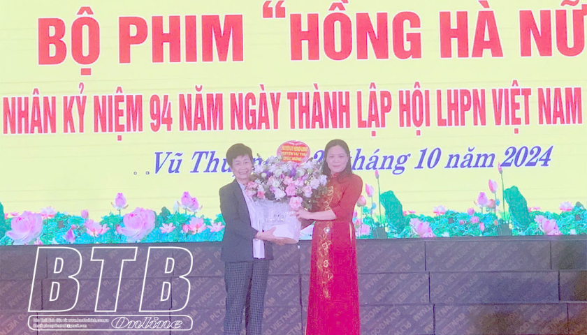 C&ocirc;ng chiếu bộ phim &ldquo;Hồng H&agrave; nữ sĩ&rdquo; tại huyện Vũ Thư