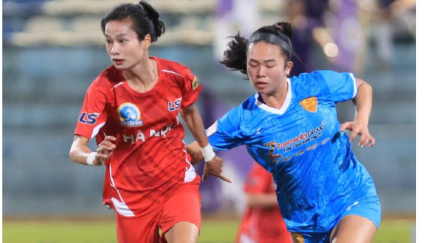 HLV Mai Đức Chung dự kh&aacute;n, d&agrave;n tuyển thủ Việt Nam thắng tưng bừng giải giao hữu