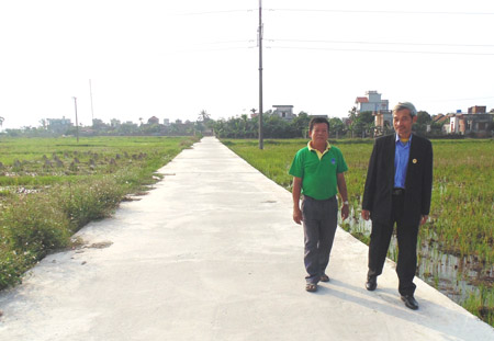 Năng nổ, nhiệt t&igrave;nh với c&ocirc;ng việc