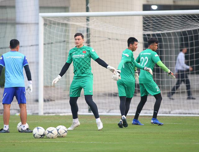 Ảnh: Công Phượng - Văn Hậu tích cực tập luyện ngay sau khi về nước hội quân - Ảnh 11.