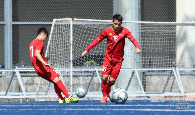 SEA Games 30: U22 Việt Nam tập luyện dưới thời tiết nắng nóng, chuẩn bị cho trận gặp U22 Lào - Ảnh 3. SEA Games 30: U22 Việt Nam tập luyện dưới thời tiết nắng nóng, chuẩn bị cho trận gặp U22 Lào - Ảnh 3.