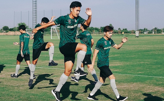 Th&aacute;i Lan tiết lộ l&yacute; do "ch&iacute;nh đ&aacute;ng" kh&ocirc;ng triệu tập 2 cầu thủ qu&aacute; 22 tuổi dự SEA Games 30