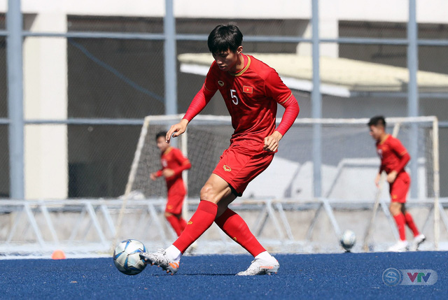SEA Games 30: U22 Việt Nam tập luyện dưới thời tiết nắng nóng, chuẩn bị cho trận gặp U22 Lào - Ảnh 4. SEA Games 30: U22 Việt Nam tập luyện dưới thời tiết nắng nóng, chuẩn bị cho trận gặp U22 Lào - Ảnh 4.
