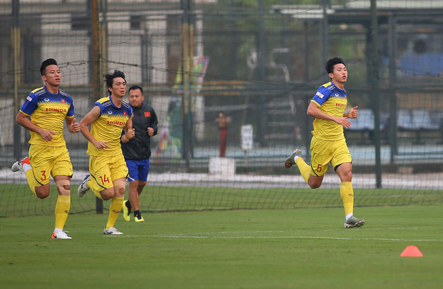 Ảnh: Công Phượng - Văn Hậu tích cực tập luyện ngay sau khi về nước hội quân - Ảnh 8.