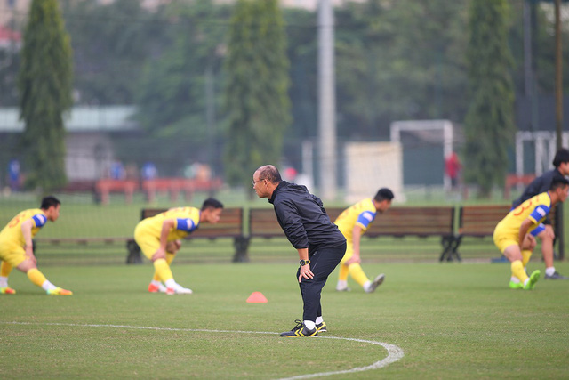 Ảnh: Công Phượng - Văn Hậu tích cực tập luyện ngay sau khi về nước hội quân - Ảnh 4.