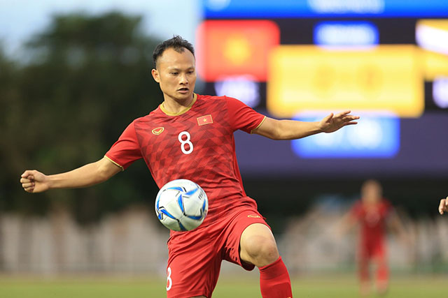 Trọng Hoàng giúp cho hàng công U22 Việt Nam chơi tốt hơn ở hiệp 2. Ảnh: Đức Cường 