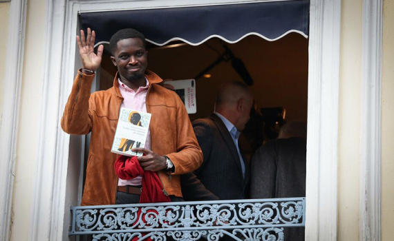 C&aacute;c t&aacute;c giả gốc Phi thống lĩnh c&aacute;c giải thưởng văn học trong năm 2021