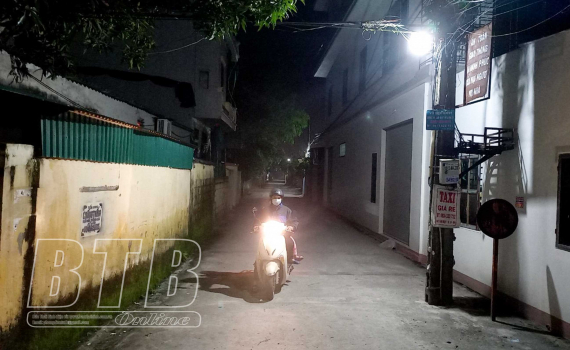 Thắp s&aacute;ng đường qu&ecirc;