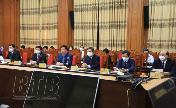  UBND tỉnh l&agrave;m việc với đo&agrave;n c&ocirc;ng t&aacute;c của C&ocirc;ng ty TNHH Ohsung Display