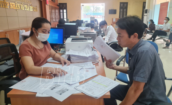 Hưng H&agrave;: Cải c&aacute;ch thủ tục h&agrave;nh ch&iacute;nh cấp giấy chứng nhận quyền sử dụng đất