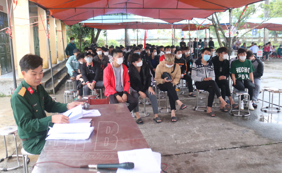  Quỳnh Phụ: Tổ chức kh&aacute;m tuyển nghĩa vụ qu&acirc;n sự