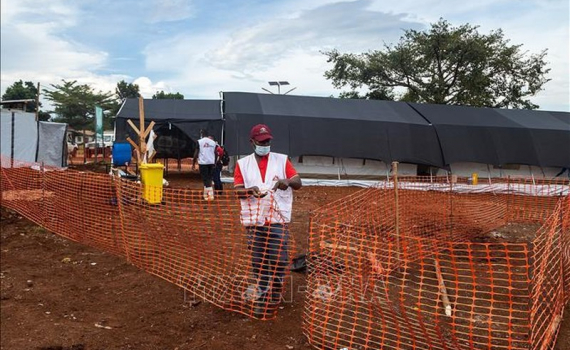 Uganda đóng cửa trường học để hạn chế lây lan dịch Ebola