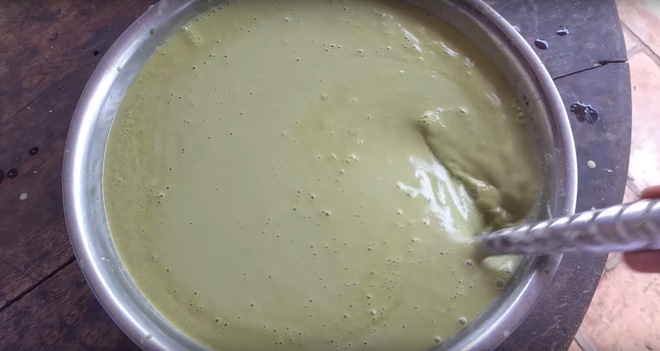 Món bánh dân dã miền Tây khiến nhiều người 