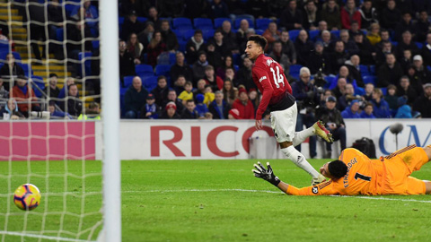 Lingard lập cú đúp bàn thắng trong hiệp 2