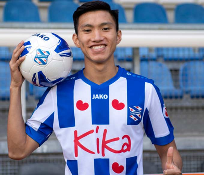 Văn Hậu sang Hà Lan thi đấu 