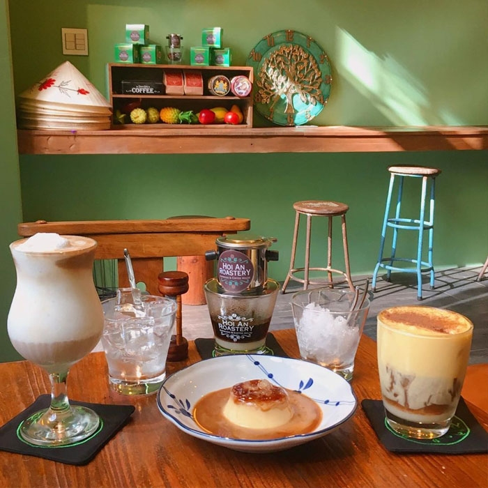 Quán phục vụ các món thức uống mang chuẩn hương vị Việt Nam. Ảnh: Garlic_dj