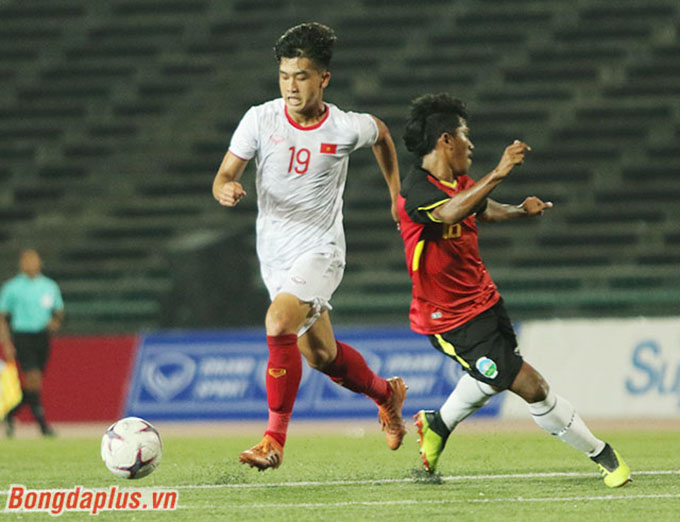 Tiền đạo Trần Danh Trung được HLV Park Hang Seo triệu tập