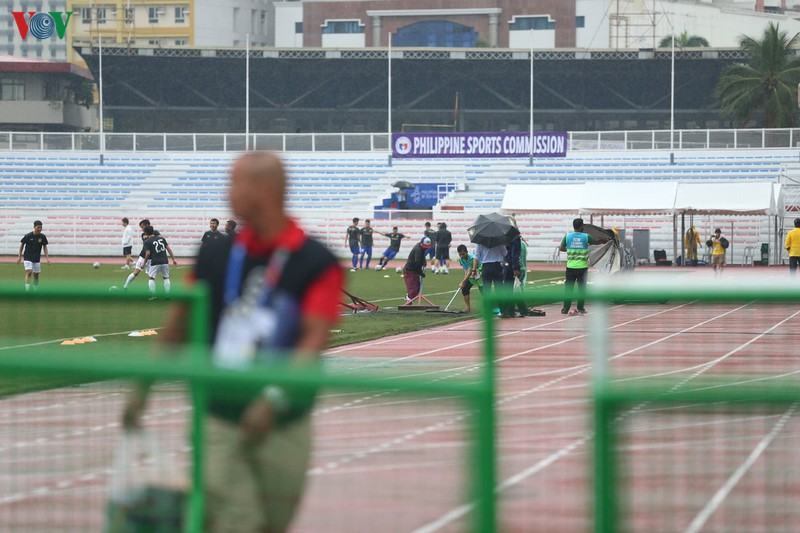 btc sea games cao nuoc dong o san rizal, khong hoan tran u22 viet nam-singapore hinh 3