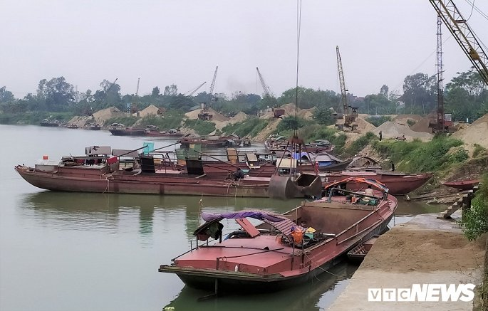 Phan tich mau nuoc song Lam sau khi xuat hien vet dau loang hinh anh 4