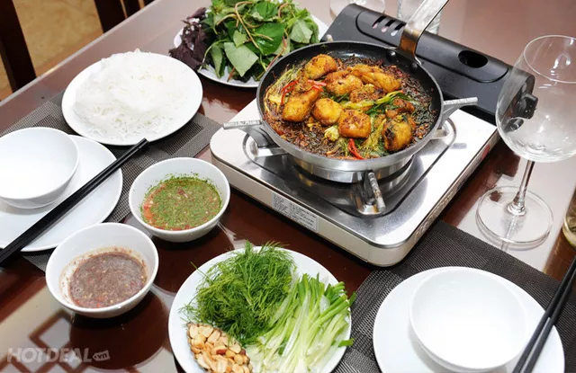 Kênh truyền hình của Australia gợi ý 5 món ăn nên thử tại Việt Nam - Ảnh 1.