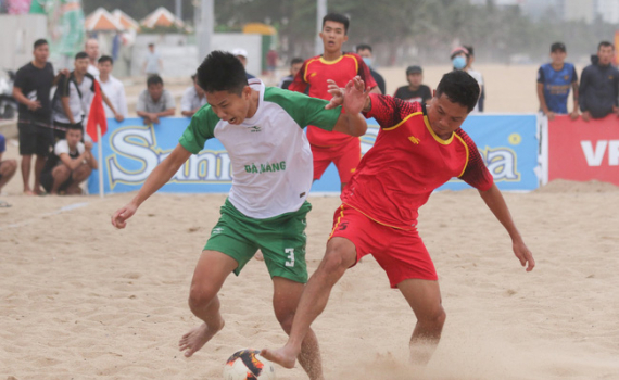 &ETH;&agrave; Nẵng v&ocirc; địch Giải b&oacute;ng đ&aacute; B&atilde;i biển VĐQG 2020