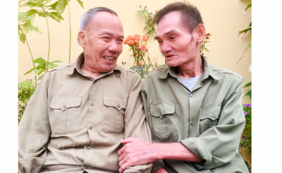 Chuyện hai &ocirc;ng th&ocirc;ng gia