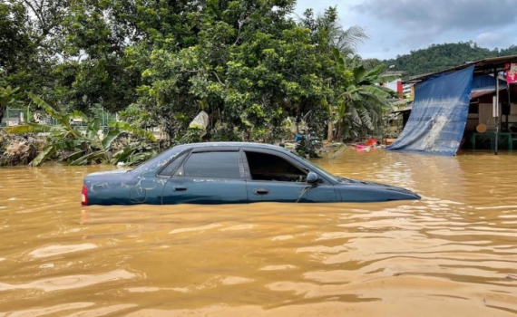Mưa lũ ở Malaysia 'trăm năm có một'