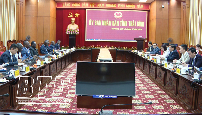 Đo&agrave;n c&ocirc;ng t&aacute;c của cộng h&ograve;a Benin l&agrave;m việc tại Th&aacute;i B&igrave;nh