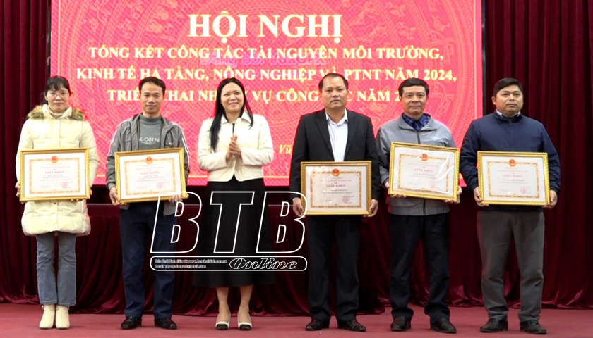  Vũ Thư: Khen thưởng 23 tập thể, c&aacute; nh&acirc;n ti&ecirc;u biểu trong lĩnh vực: t&agrave;i nguy&ecirc;n v&agrave; m&ocirc;i trường, kinh tế v&agrave; hạ tầng, n&ocirc;ng nghiệp v&agrave; ph&aacute;t triển n&ocirc;ng th&ocirc;n