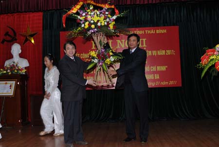 Tổng kết 4 năm cuộc vận động v&agrave; triển khai nhiệm vụ năm 2011