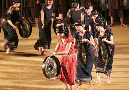 Chương tr&igrave;nh quảng b&aacute; c&aacute;c di sản văn h&oacute;a phi vật thể