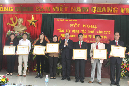 Ng&agrave;nh Thuế phấn đấu ho&agrave;n th&agrave;nh vượt mức 10% trở l&ecirc;n dự to&aacute;n giao năm 2014

