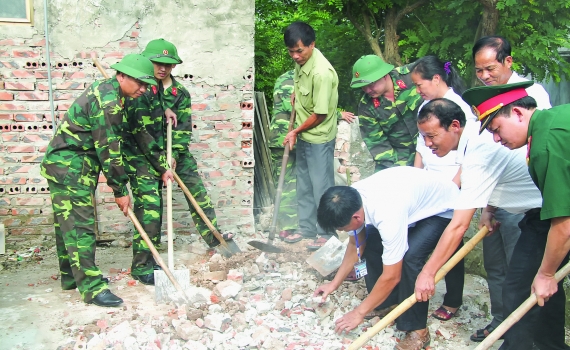 C&ocirc;ng t&aacute;c tuy&ecirc;n gi&aacute;o trong lực lượng vũ trang tỉnh