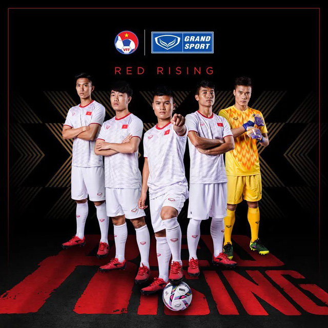 Ngắm áo đấu mới của ĐT Việt Nam tại Asian Cup 2019 - Ảnh 3. Ngắm áo đấu mới của ĐT Việt Nam tại Asian Cup 2019 - Ảnh 3.