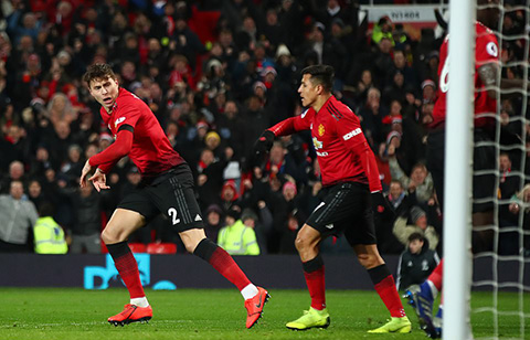 Lindelof giữ lại 1 điểm cho Quỷ đỏ