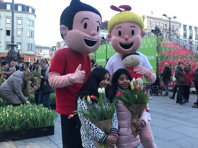 doc dao le hoi hai hoa tuy lip tai bi hinh 8