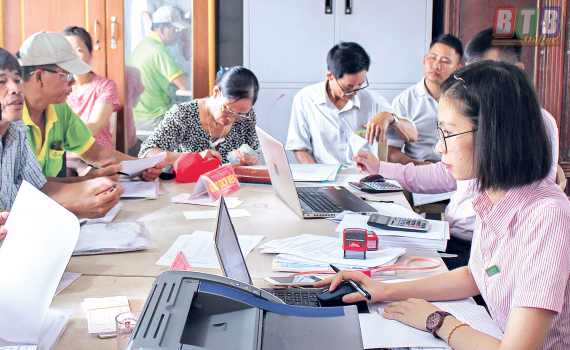 Đồng h&agrave;nh x&acirc;y dựng n&ocirc;ng th&ocirc;n mới