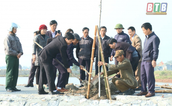 Hội Nông dân tỉnh hưởng ứng Tết trồng cây đời đời nhớ ơn Bác Hồ