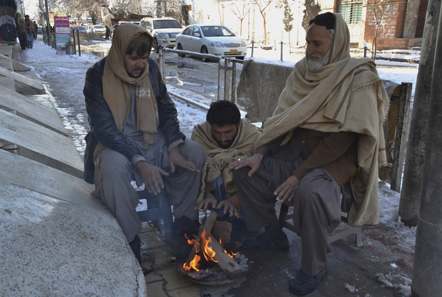Mưa tuyết hoành hành ở Pakistan, ít nhất 26 người thiệt mạng - Ảnh 2.