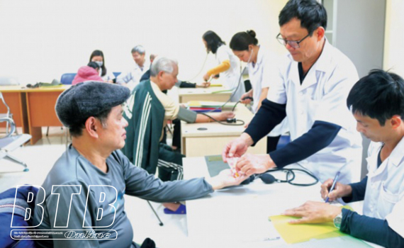 Chăm s&oacute;c sức khỏe nạn nh&acirc;n da cam