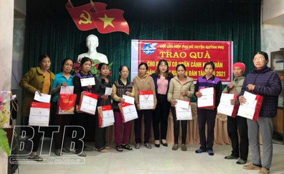 Hội Li&ecirc;n hiệp Phụ nữ huyện Quỳnh Phụ: Trao qu&agrave; tết cho hội vi&ecirc;n c&oacute; ho&agrave;n cảnh kh&oacute; khăn