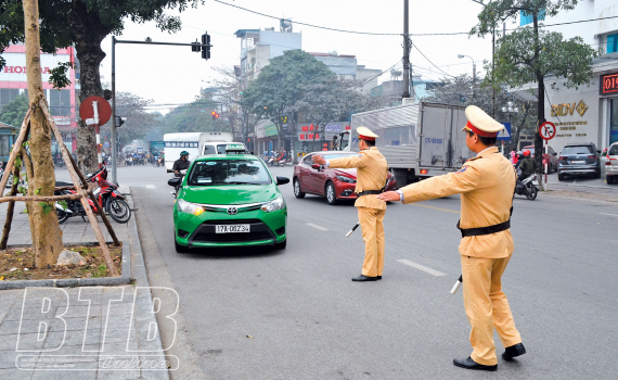 Th&agrave;nh phố: Bảo đảm an ninh trật tự, an to&agrave;n giao th&ocirc;ng dịp cuối năm