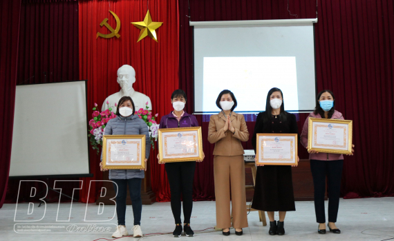 Hội vi&ecirc;n, phụ nữ Vũ Thư: Nấu, ủng hộ gần 12.500 suất ăn g&oacute;p phần chống dịch Covid-19