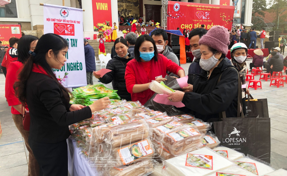 Ấm &aacute;p chợ tết 0 đồng