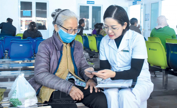 Đ&ocirc;ng Hưng: Bảo đảm quyền lợi người tham gia kh&aacute;m chữa bệnh BHYT