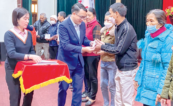 Kiến Xương: Chăm lo tết cho người dân