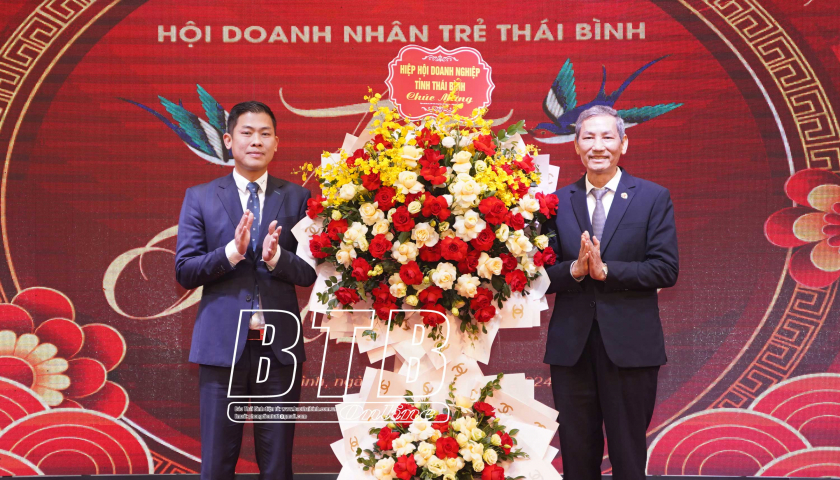  Hội Doanh nh&acirc;n trẻ tỉnh tổng kết c&ocirc;ng t&aacute;c hội v&agrave; t&ocirc;n vinh hội vi&ecirc;n xuất sắc